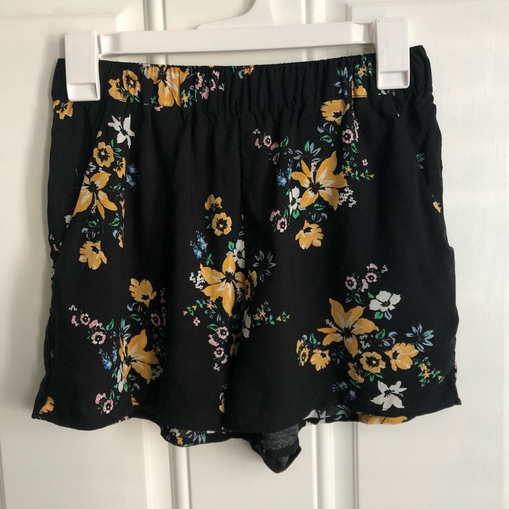 Black Floral shorts 6